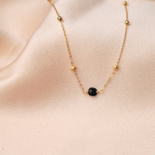 Halskette mit Lapislazuli Steinanhänger